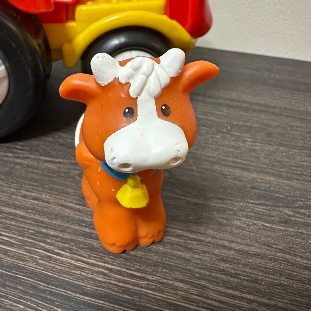 Fisher Price Little People 2002 Barn 2007 Tow n' Pull Tractor - Picture 8 of 13